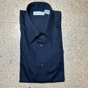 NWT Van Heusen Men’s Black Short Sleeve Dress Shirt Button‎ Collar Small 14-14.5